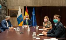 Torres y Sánchez presiden la sesión preparatoria de la Comisión Mixta por la crisis volcánica de La Palma