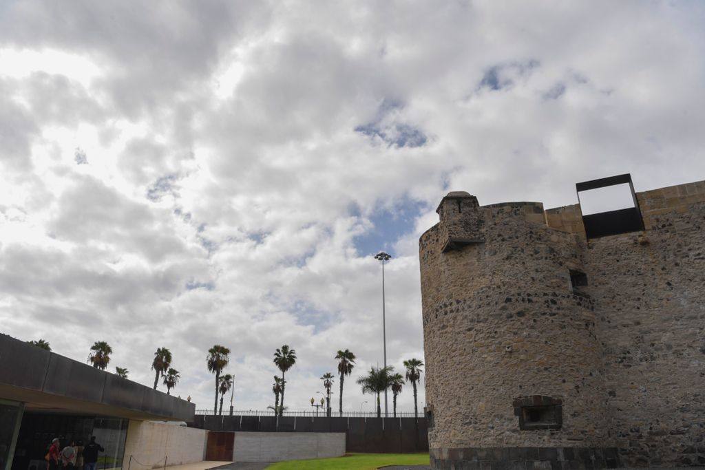 Viernes con máximas por encima de los 34 grados y calima