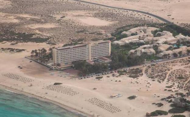 Transición Ecológica archiva la revisión de oficio de la concesión en Costas del hotel Oliva Beach