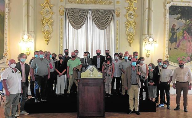 La iniciativa ciudadana 'Sí al Salto de Chira' reúne 700 firmas en su defensa