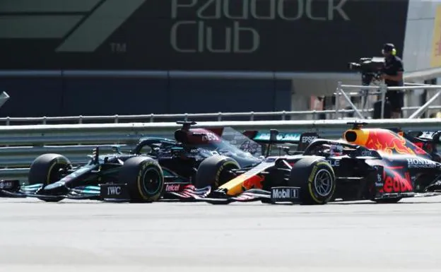 Lewis Hamilton y Max Verstappen. /REUTERS