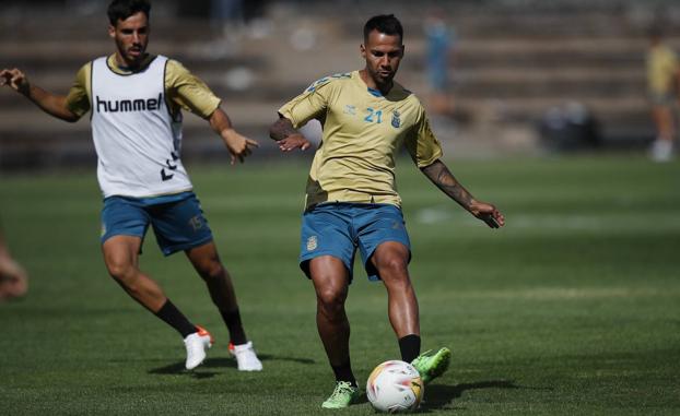 Un derbi canario cargado de historia y con tinte amarillo