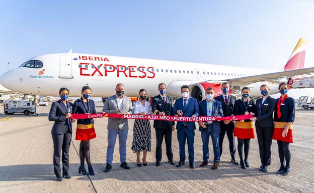 El avión más sostenible de Iberia Express se llama 'Fuerteventura'