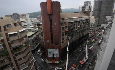 Un incendio mata a 46 personas en Taiwán