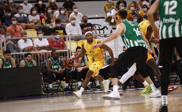 El Granca somete al Betis a la mínima expresión