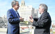 Zapatero y Eguiguren, protagonistas de la negociación con ETA