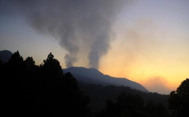 La operativa aérea con La Palma continuará hoy paralizada