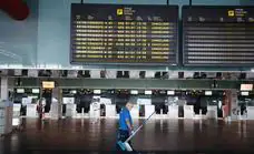 Binter cancela 4 vuelos por presencia de ceniza en el aeropuerto de La Palma