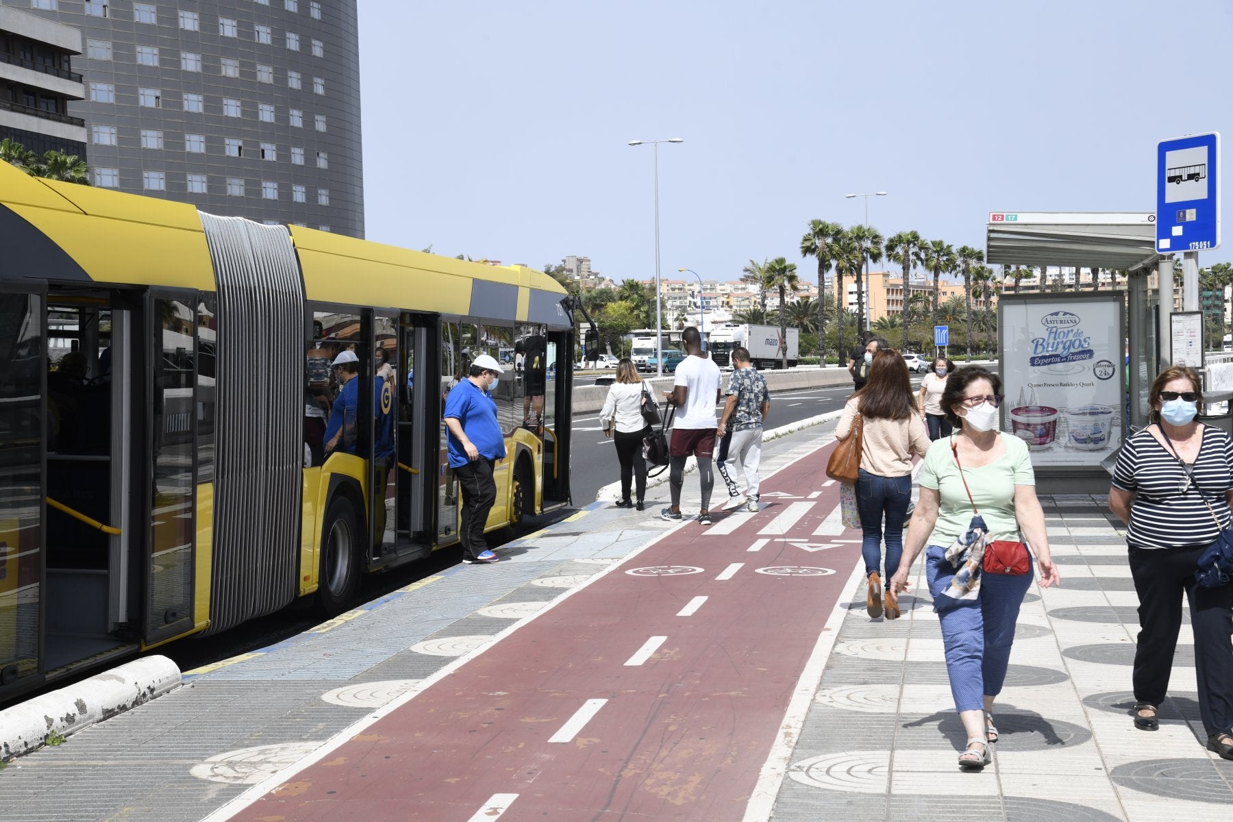 El pulso de los trabajadores de Guaguas por la jornada laboral afectó a 38 servicios este martes