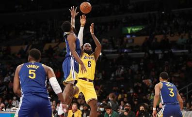Órdago de los Lakers en una NBA sacudida por el 'caso Irving'