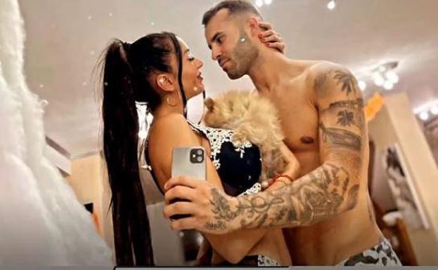 Aurah y Jesé Rodríguez sorprenden con su posado más ardiente