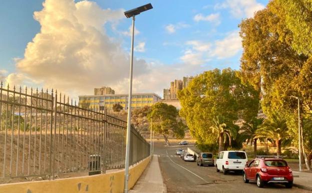 La luz al fin llega a los parques de las Mil Palmeras y La Condesa, en Jinámar