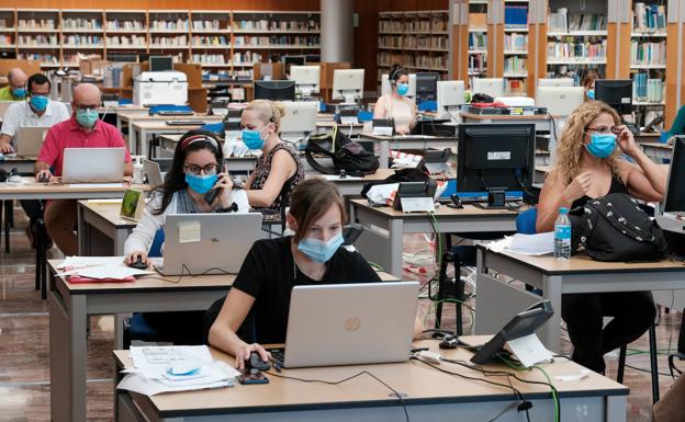 Canarias supera el centenar de contagios y suma un fallecimiento