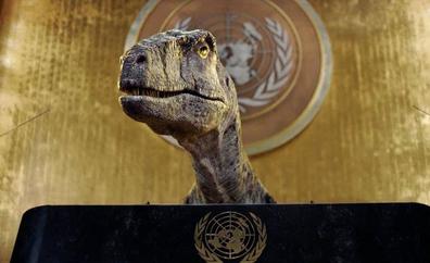 Un dinosaurio irrumpe en una cumbre de la ONU