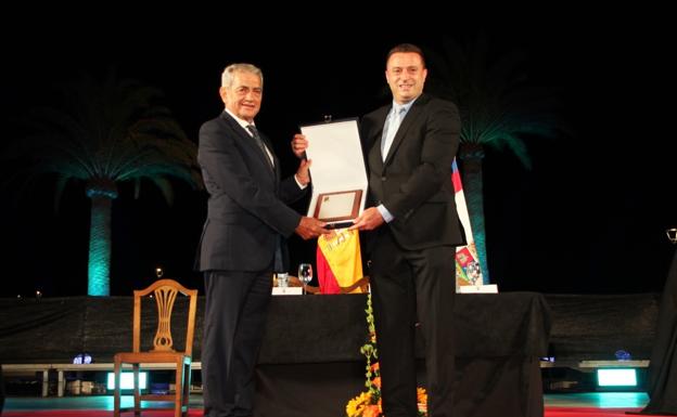 Oro de Yaiza para Antonio Armas Curbelo