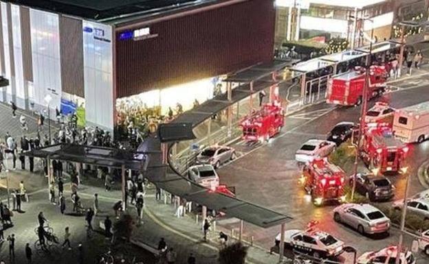 Se disfraza del Joker y siembra el pánico con ácido y un cuchillo en el metro de Tokio