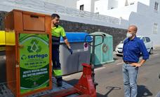 33 contenedores para recoger aceite usado en San Bartolomé