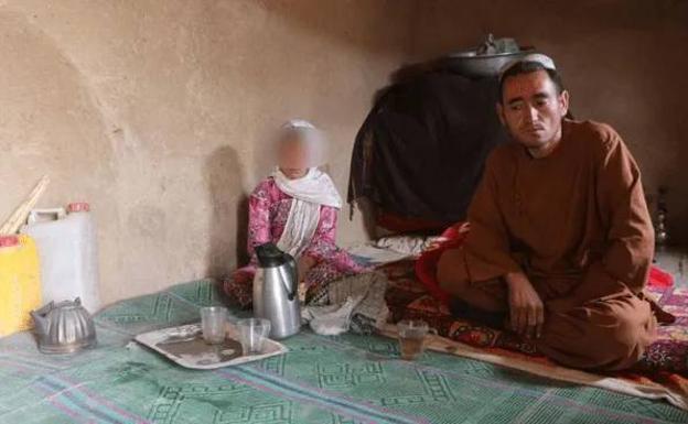 Vende a su hija de 9 años a un pedófilo por 2.000 dólares