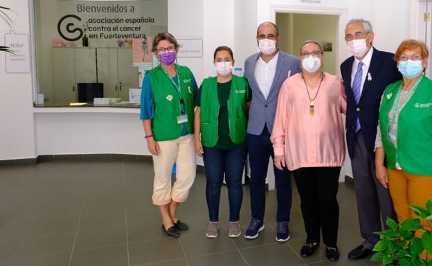 La familia oncológica de la AECC majorera estrena nueva sede