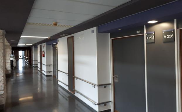 296 mayores con alta médica viven en los hospitales públicos canarios por falta de recursos