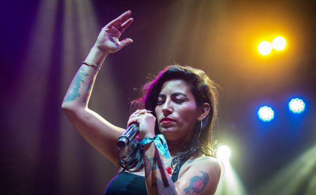 Ana Tijoux: «Tener un compromiso artístico con tu gente y tu época es un acto de amor»