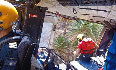 El helicóptero del GES rescata a siete senderistas en Valle Gran Rey