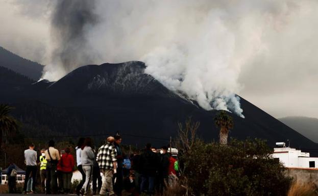La erupción tiene cada vez menos energía pero los expertos se apuntan a la cautela