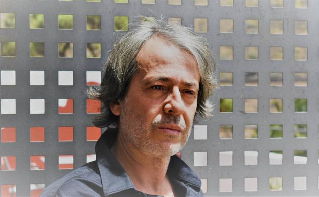 Sergio Constán plasma algunas de sus «pasiones» en la misteriosa 'El Salón de los Espejos Mudos'