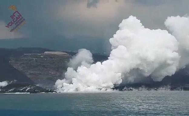 Vídeo. Nueva entrada de lava en el mar