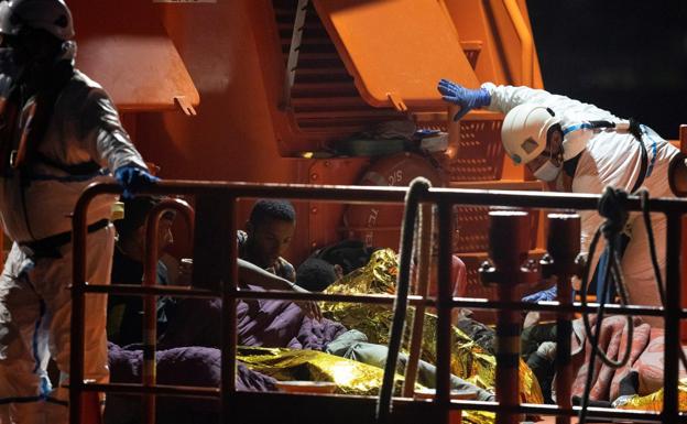 Salvamento ha rescatado 8.300 vidas este año con el personal al mínimo