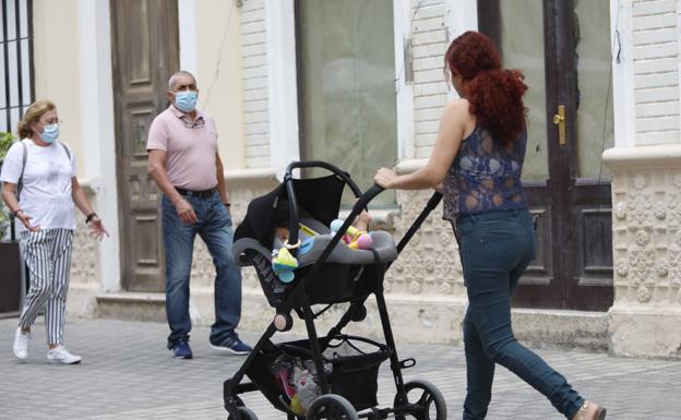 La natalidad sigue en picado con bajada del 8,2% en 2021