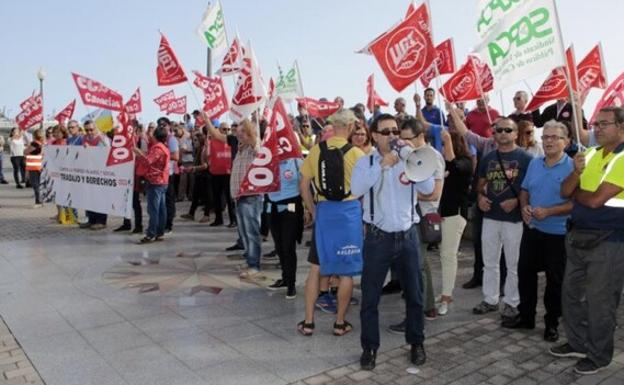 Menos personal en Cabildo y Tías; más en seis consistorios