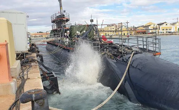 El submarino S-81 calienta motores en Cartagena