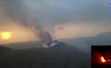 Vídeo: El cono del volcán, a vista de dron de la Policía Nacional