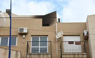 Descartada una cuarta persona en la casa incendiada en Almería