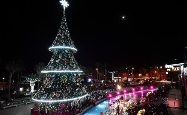 Las Arenas enciende la Navidad en la capital