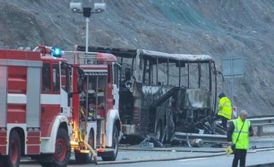 Mueren 46 turistas de Macedonia del Norte al arder su autobús en Bulgaria
