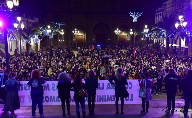 El grito colectivo por las que no están y las supervivientes resuena en la calle