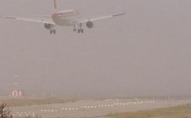 Desviados por niebla tres vuelos en Tenerife Norte