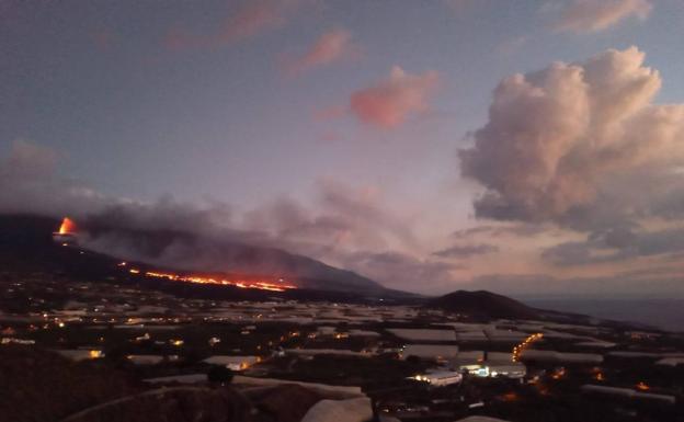 La nueva colada de lava avanza hacia La Laguna