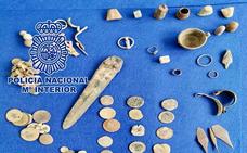 La Policía interviene más de 400 piezas arqueológicas procedentes de expolios