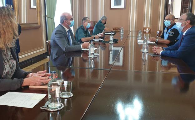 Santa Lucía exige a la Delegación del Gobierno más guardias civiles