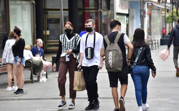 Doce casos en un brote social en Tenerife, el más numeroso de la semana