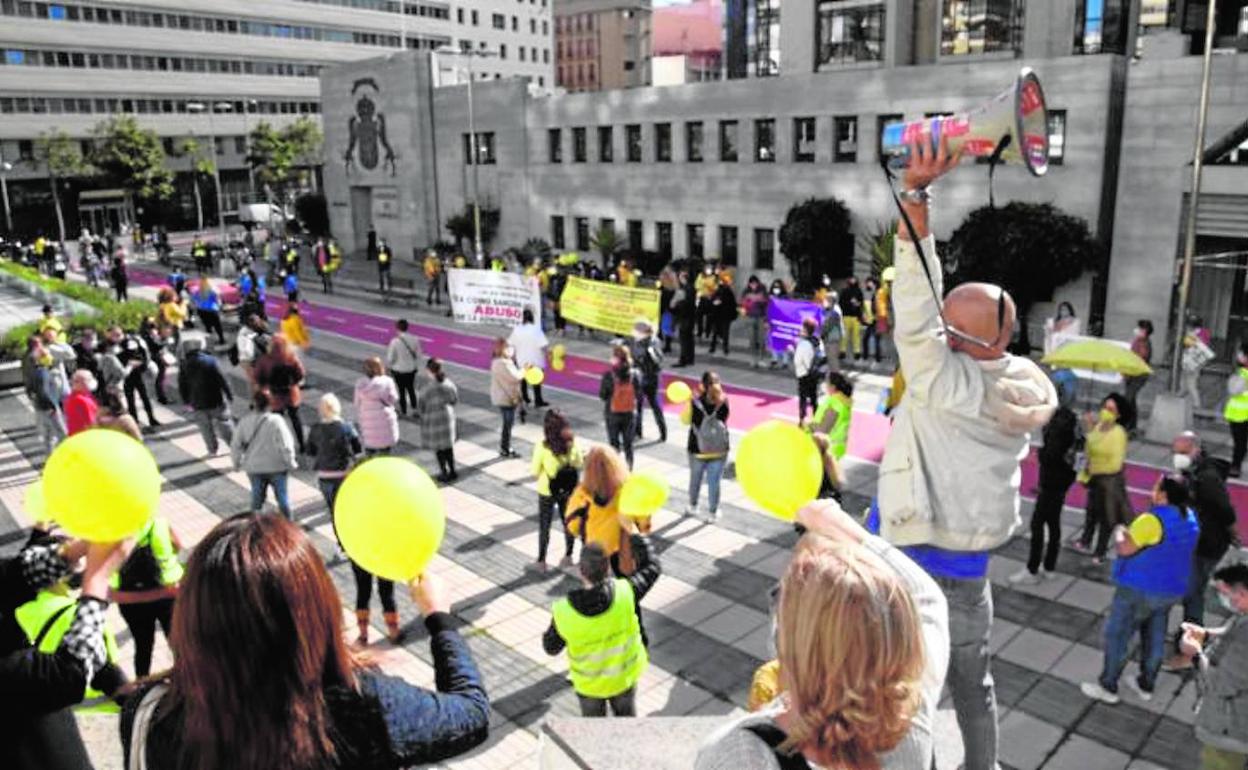 Luz verde a la ley de interinos