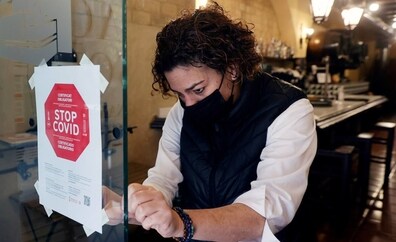 El Gobierno andaluz pedirá el pasaporte covid «hasta después de Reyes»