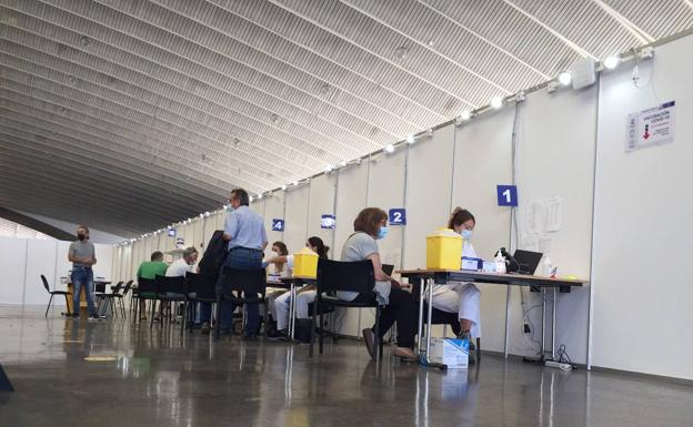 181.037 canarios ya han recibido la dosis de refuerzo contra la covid-19