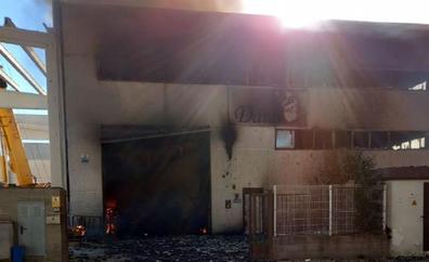Al menos 13 heridos en un incendio en una empresa de Tarragona