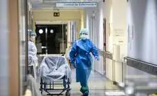 Los hospitalizados con coronavirus se duplican en Canarias durante el último mes, hasta las 251 personas