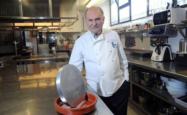 Muere a los 91 años Luis Irizar, el 'maestro de maestros' de la cocina vasca
