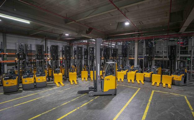 HiperDino renueva la flota de carretillas de sus cuatro centros logísticos